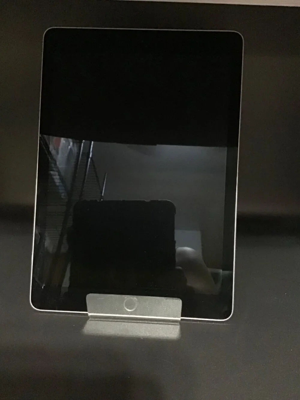 Apple iPad Pro 1st Gen 128GB Wi-Fi 4G Unlocked 9.7